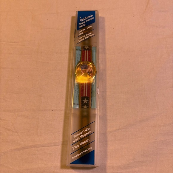 Valdour Accessories - Valdour USA Flag Watch Genuine Leather Strap Vintage - Untested